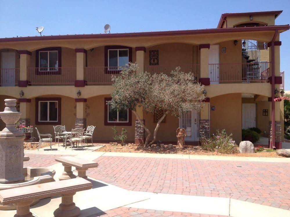 Dream Manor Inn Globe Exterior photo